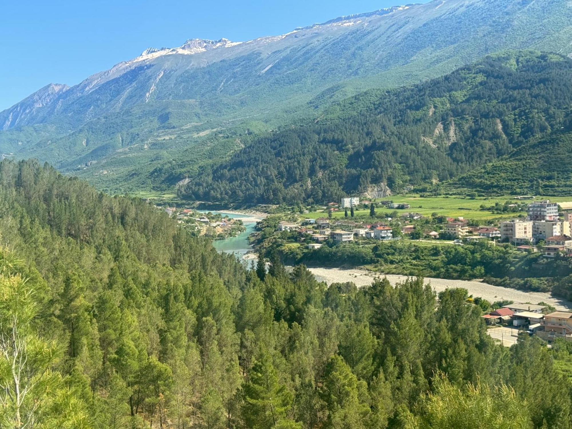 Hotel Kseal Përmet Kültér fotó
